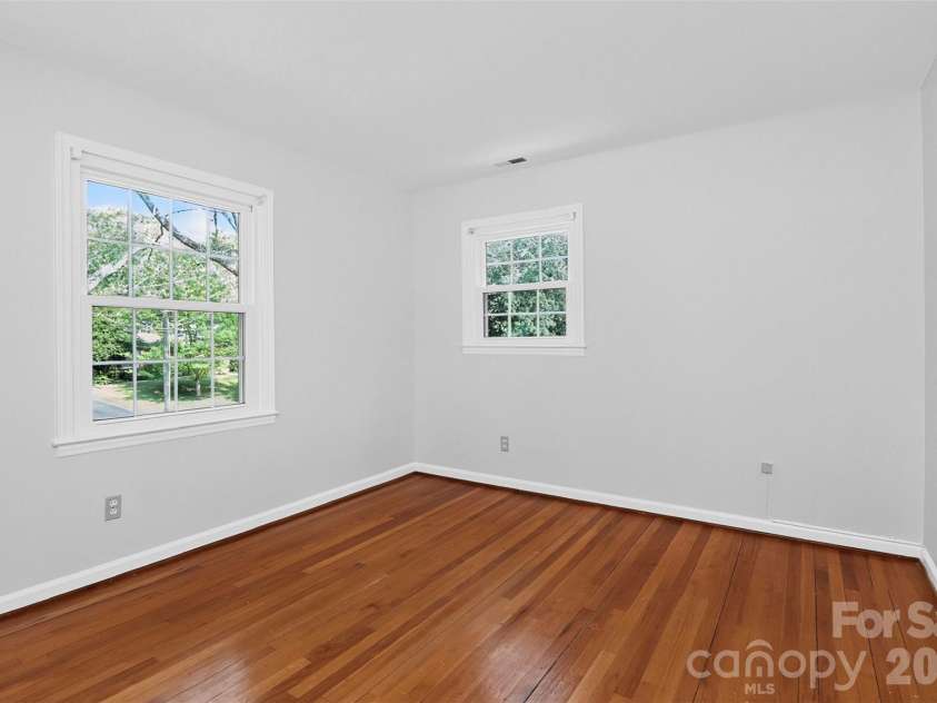 6725 Windyrush Road, Charlotte, NC 28226.  MLS# CAR4395137, YatesRealty ID 35145. 