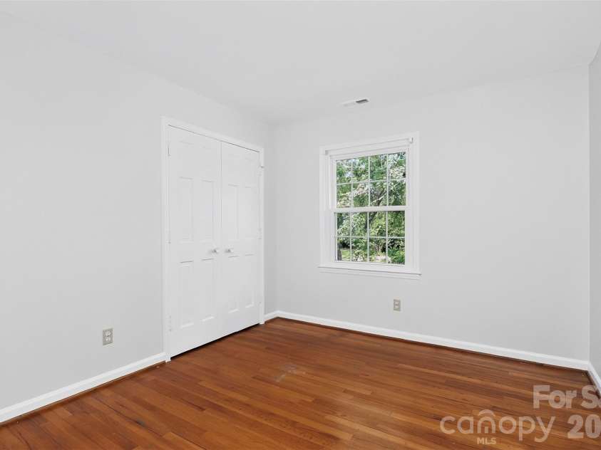 6725 Windyrush Road, Charlotte, NC 28226.  MLS# CAR4395137, YatesRealty ID 35145. 