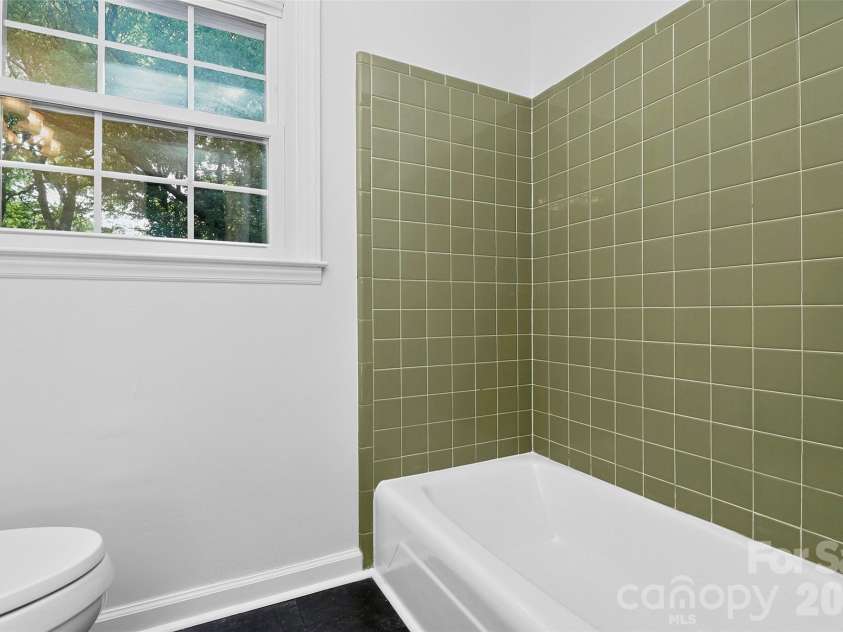 6725 Windyrush Road, Charlotte, NC 28226.  MLS# CAR4395137, YatesRealty ID 35145. 