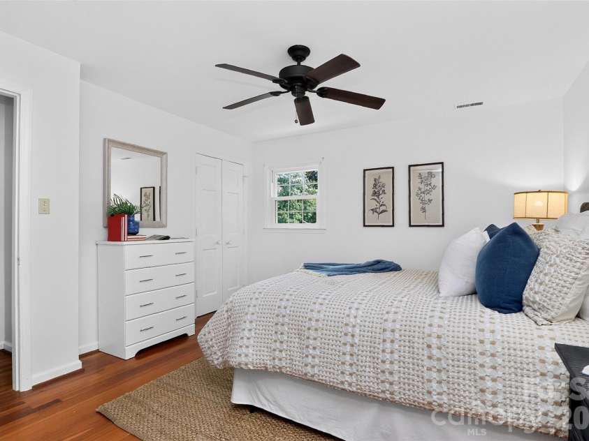 6725 Windyrush Road, Charlotte, NC 28226.  MLS# CAR4395137, YatesRealty ID 35145. 