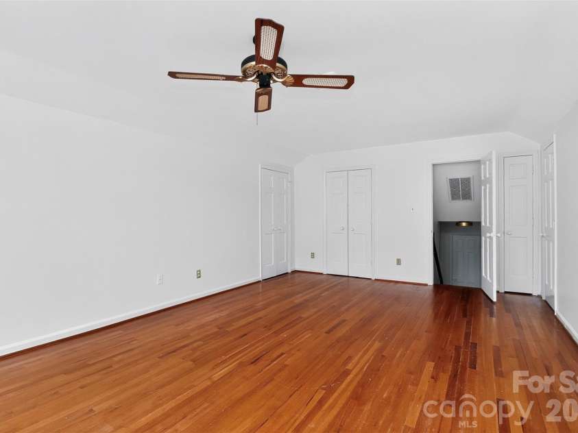 6725 Windyrush Road, Charlotte, NC 28226.  MLS# CAR4395137, YatesRealty ID 35145. 