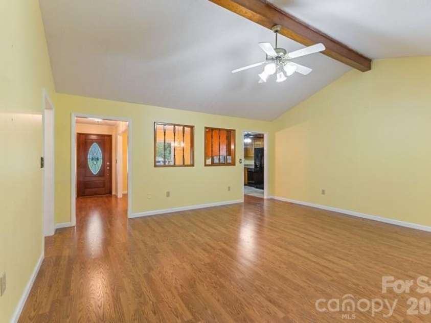 105 Spurgen Drive, Kings Mountain, NC 28086.  MLS# CAR4392001, YatesRealty ID 35146. 