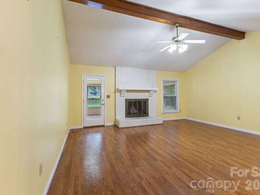 105 Spurgen Drive, Kings Mountain, NC 28086.  MLS# CAR4392001, YatesRealty ID 35146. 