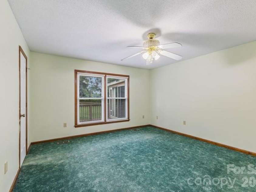 105 Spurgen Drive, Kings Mountain, NC 28086.  MLS# CAR4392001, YatesRealty ID 35146. 