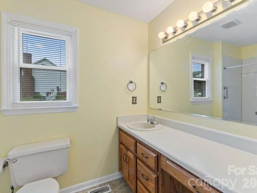 105 Spurgen Drive, Kings Mountain, NC 28086.  MLS# CAR4392001, YatesRealty ID 35146. 