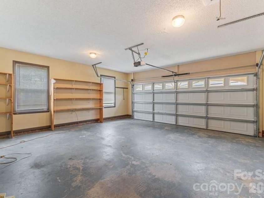 105 Spurgen Drive, Kings Mountain, NC 28086.  MLS# CAR4392001, YatesRealty ID 35146. 