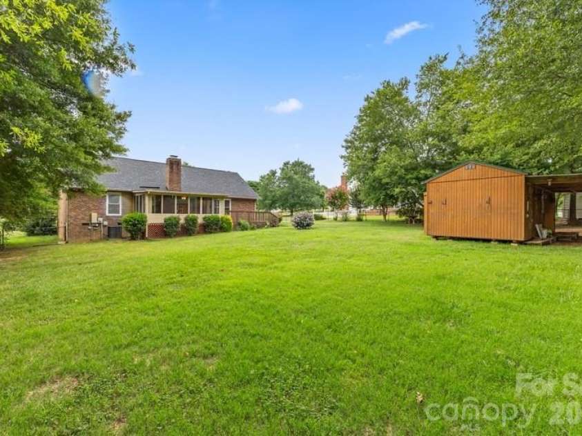 105 Spurgen Drive, Kings Mountain, NC 28086.  MLS# CAR4392001, YatesRealty ID 35146. 