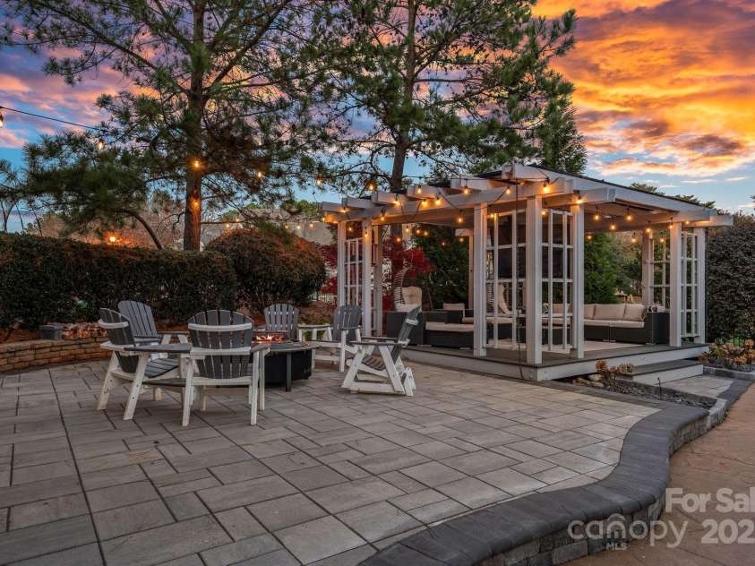 18823 Peninsula Cove Lane, Cornelius, NC 28031.  MLS# CAR4255318, YatesRealty ID 35147. 
