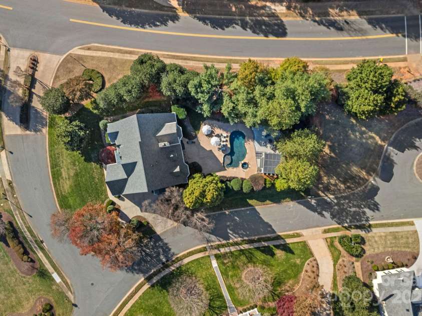 18823 Peninsula Cove Lane, Cornelius, NC 28031.  MLS# CAR4255318, YatesRealty ID 35147. 