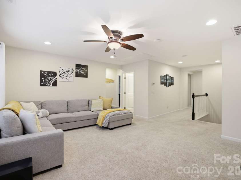 18500 Studman Branch Avenue, Charlotte, NC 28278.  MLS# CAR4396796, YatesRealty ID 35148. 