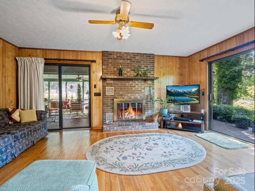 1 Whitehall Lane, Hendersonville, NC 28739.  MLS# CAR4274945, YatesRealty ID 35149. 