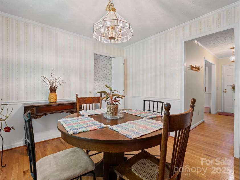 1 Whitehall Lane, Hendersonville, NC 28739.  MLS# CAR4274945, YatesRealty ID 35149. 
