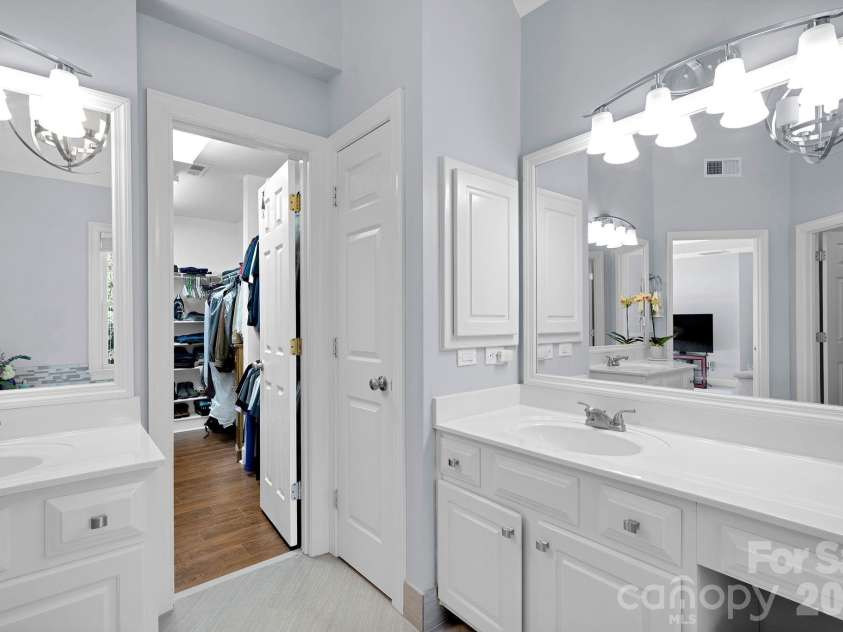 4754 Andrews Links Street, Charlotte, NC 28277.  MLS# CAR4360283, YatesRealty ID 35149. 
