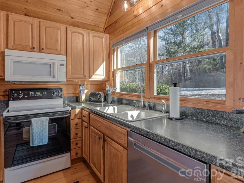 206 Amelia Lane, Bostic, NC 28018.  MLS# CAR4335073, YatesRealty ID 3515. 