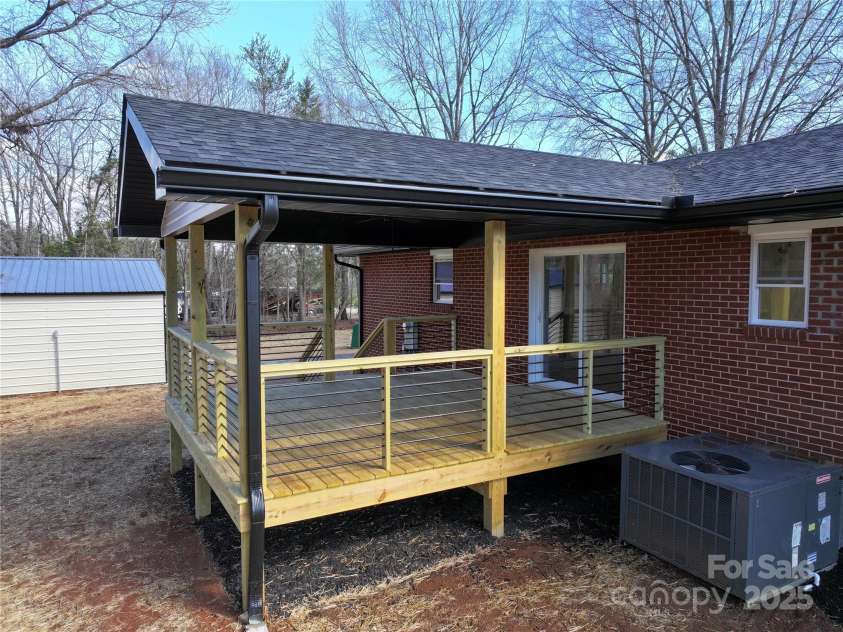 303 Patterson Farm Road, Mooresville, NC 28115.  MLS# CAR4219086, YatesRealty ID 3515. 