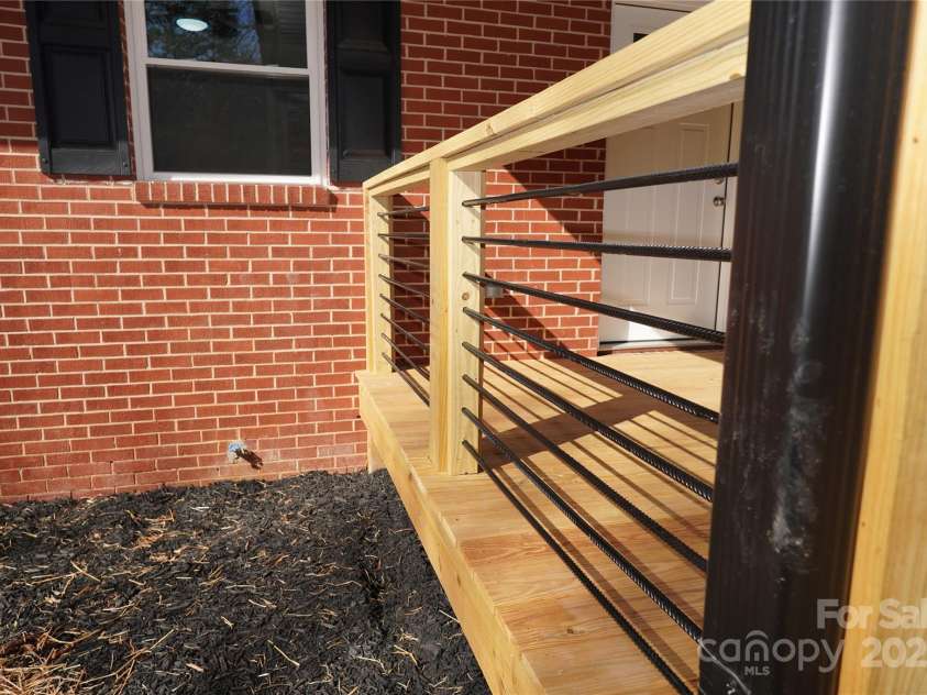 303 Patterson Farm Road, Mooresville, NC 28115.  MLS# CAR4219086, YatesRealty ID 3515. 