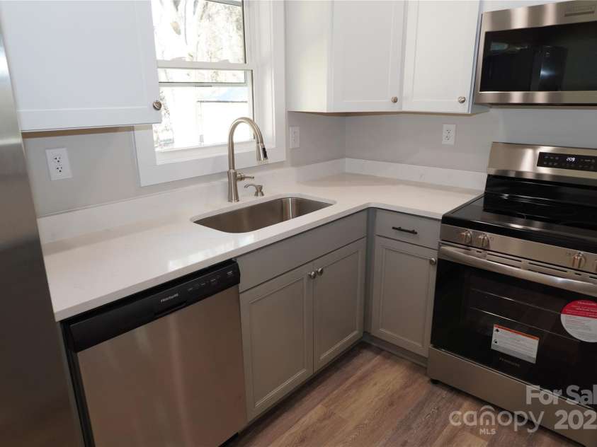 303 Patterson Farm Road, Mooresville, NC 28115.  MLS# CAR4219086, YatesRealty ID 3515. 