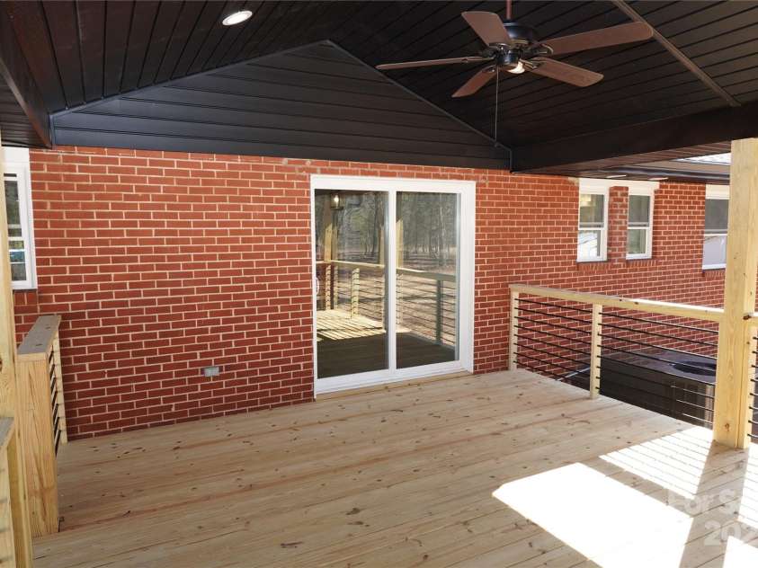 303 Patterson Farm Road, Mooresville, NC 28115.  MLS# CAR4219086, YatesRealty ID 3515. 