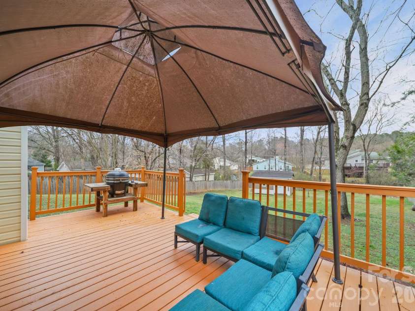 9357 Aylesbury Lane, Mint Hill, NC 28227.  MLS# CAR4353783, YatesRealty ID 3515. Virtually Staged