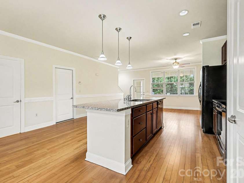 103 Steinbeck Way, Mooresville, NC 28117.  MLS# CAR4330703, YatesRealty ID 35150. Kitchen