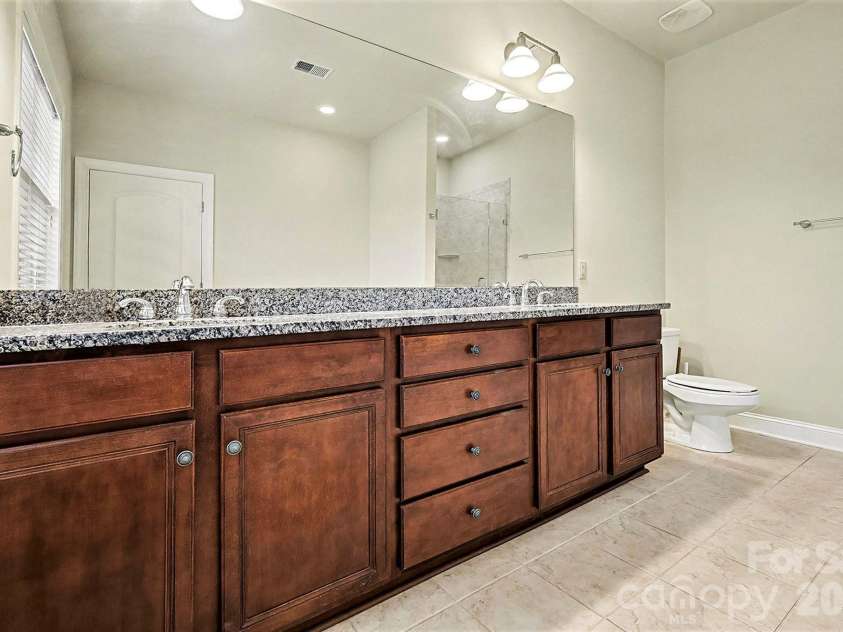 103 Steinbeck Way, Mooresville, NC 28117.  MLS# CAR4330703, YatesRealty ID 35150. Primary Bath
