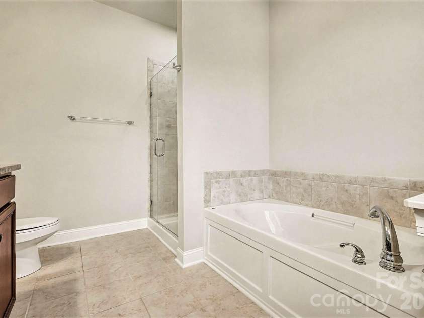 103 Steinbeck Way, Mooresville, NC 28117.  MLS# CAR4330703, YatesRealty ID 35150. Primary Bath