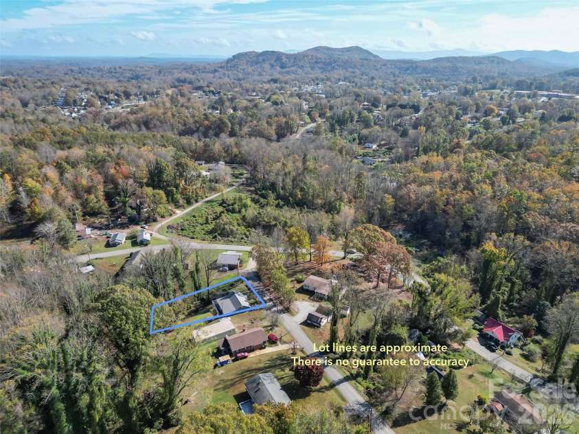 325 Dogwood Lane, Marion, NC 28752.  MLS# CAR4392988, YatesRealty ID 35150. 