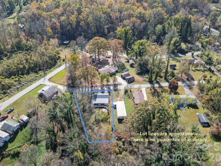 325 Dogwood Lane, Marion, NC 28752.  MLS# CAR4392988, YatesRealty ID 35150. 