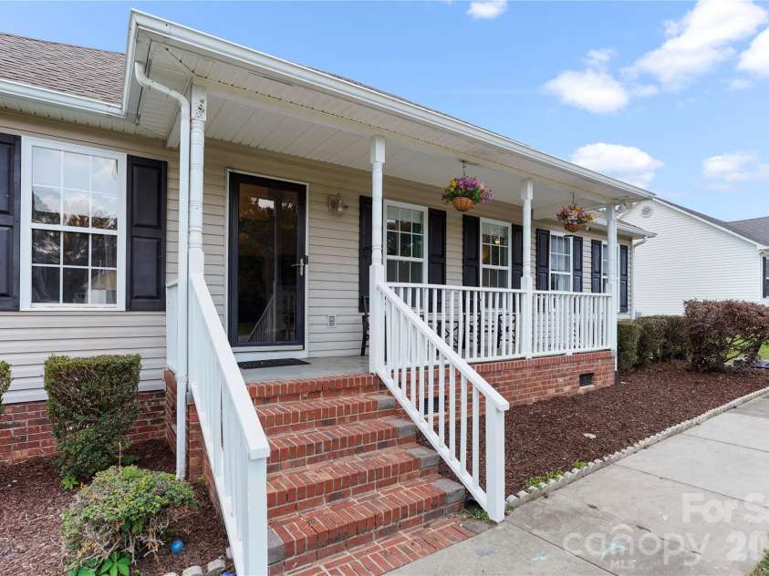 1668 Quail Rush Drive, Rock Hill, SC 29730.  MLS# CAR4393816, YatesRealty ID 35151. 