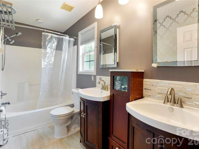 1668 Quail Rush Drive, Rock Hill, SC 29730.  MLS# CAR4393816, YatesRealty ID 35151. 
