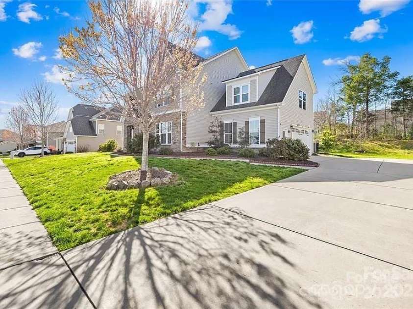 2146 Holden Avenue, Concord, NC 28025.  MLS# CAR4284842, YatesRealty ID 35151. 