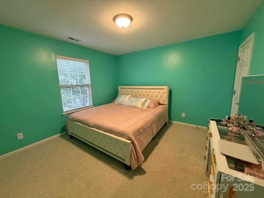 11001 Dulin Creek Boulevard, Charlotte, NC 28215.  MLS# CAR4287097, YatesRealty ID 35152. 3rd Bedroom