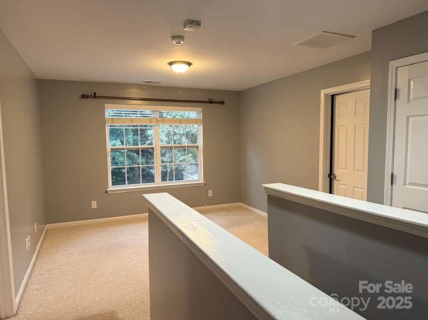 11001 Dulin Creek Boulevard, Charlotte, NC 28215.  MLS# CAR4287097, YatesRealty ID 35152. Landing Area