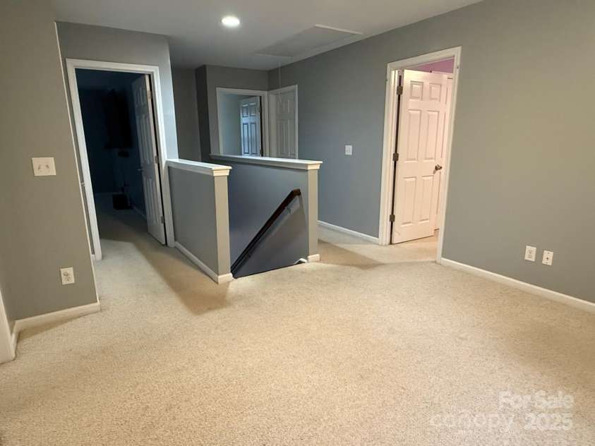 11001 Dulin Creek Boulevard, Charlotte, NC 28215.  MLS# CAR4287097, YatesRealty ID 35152. Landing Area