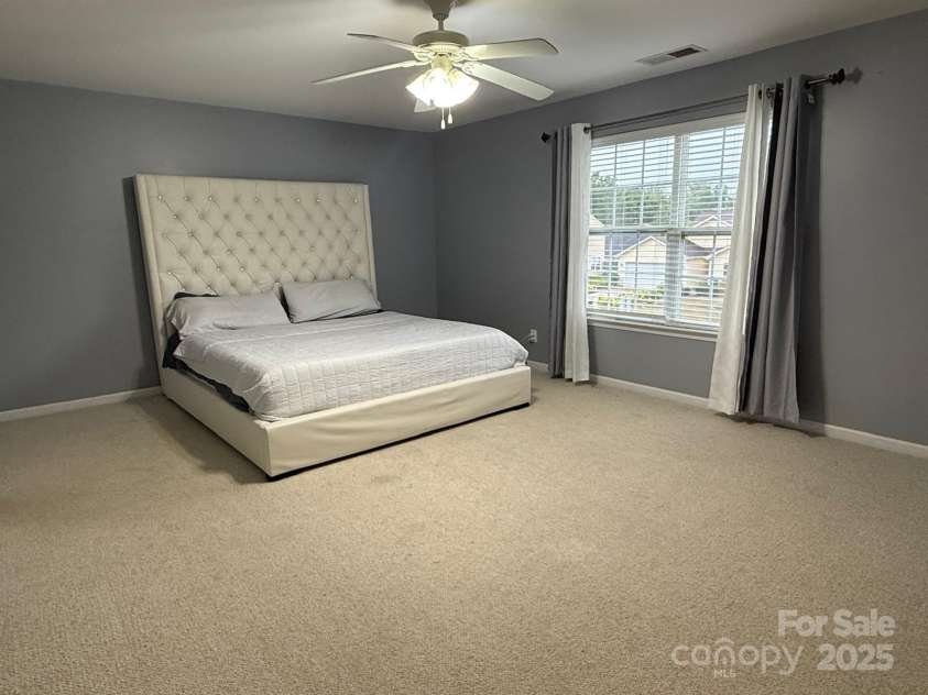 11001 Dulin Creek Boulevard, Charlotte, NC 28215.  MLS# CAR4287097, YatesRealty ID 35152. Main Bedroom