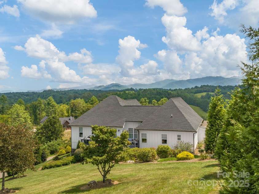 11 Gracie Lane, Weaverville, NC 28787.  MLS# CAR4290760, YatesRealty ID 35154. 