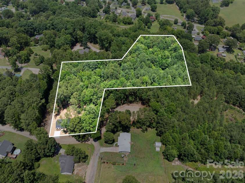 1733 Rollingwood Drive, Kannapolis, NC 28081.  MLS# CAR4399474, YatesRealty ID 35154. 