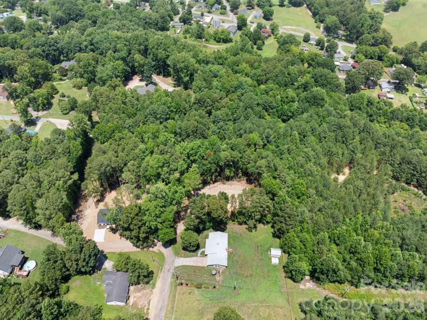 1733 Rollingwood Drive, Kannapolis, NC 28081.  MLS# CAR4399474, YatesRealty ID 35154. 