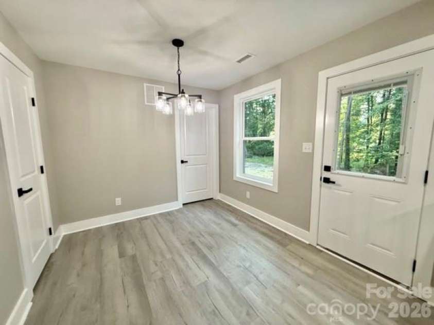 1733 Rollingwood Drive, Kannapolis, NC 28081.  MLS# CAR4399474, YatesRealty ID 35154. Dining Room