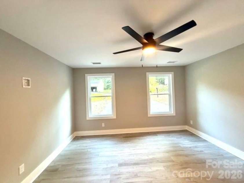 1733 Rollingwood Drive, Kannapolis, NC 28081.  MLS# CAR4399474, YatesRealty ID 35154. Primary Bedroom