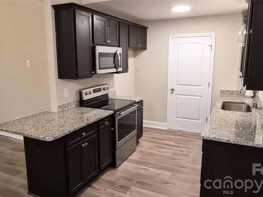 119 Hamilton Street, Chester, SC 29706.  MLS# CAR4398612, YatesRealty ID 35155. 