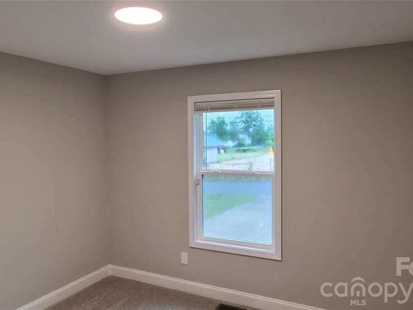119 Hamilton Street, Chester, SC 29706.  MLS# CAR4398612, YatesRealty ID 35155. 