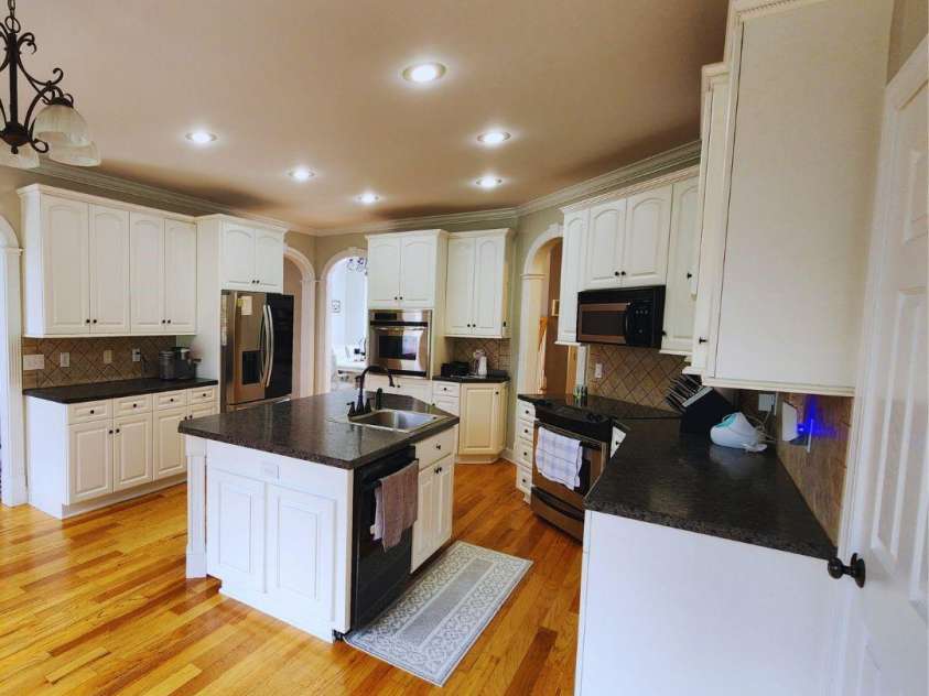 1081 Horse Rock Road, Hickory, NC 28602.  MLS# CAR4294961, YatesRealty ID 35156. 