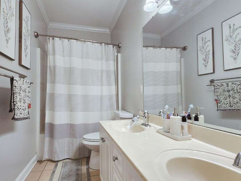 1081 Horse Rock Road, Hickory, NC 28602.  MLS# CAR4294961, YatesRealty ID 35156. 