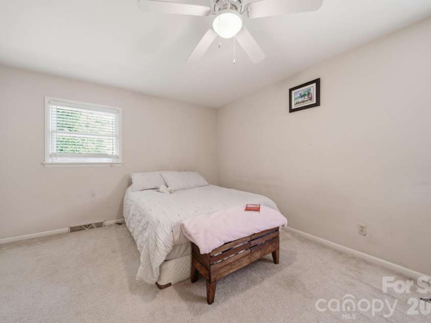 970 23rd Avenue, Hickory, NC 28601.  MLS# CAR4385479, YatesRealty ID 35156. 