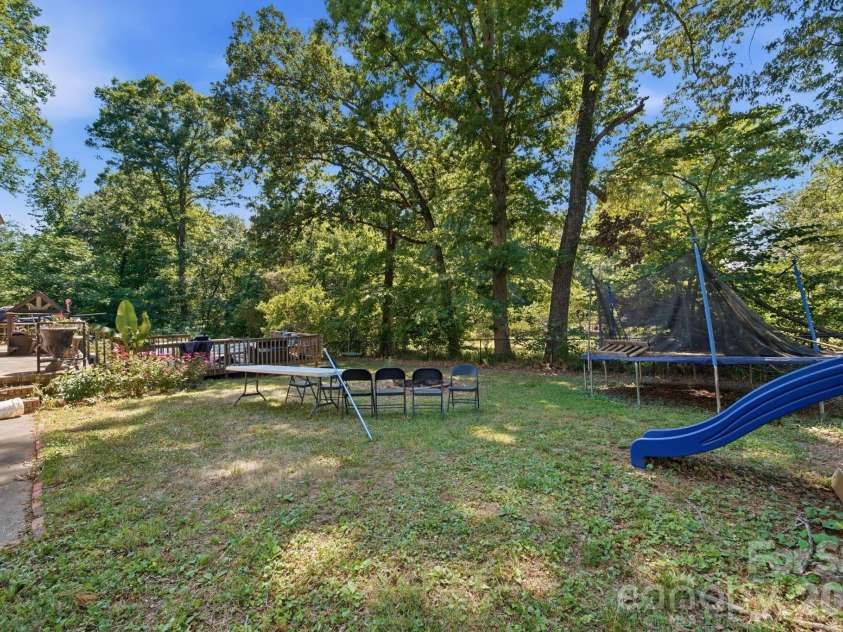 970 23rd Avenue, Hickory, NC 28601.  MLS# CAR4385479, YatesRealty ID 35156. 