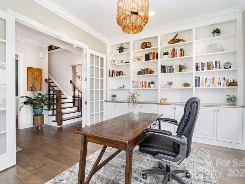 6211 Jepson Court, Charlotte, NC 28214.  MLS# CAR4293083, YatesRealty ID 35158. 