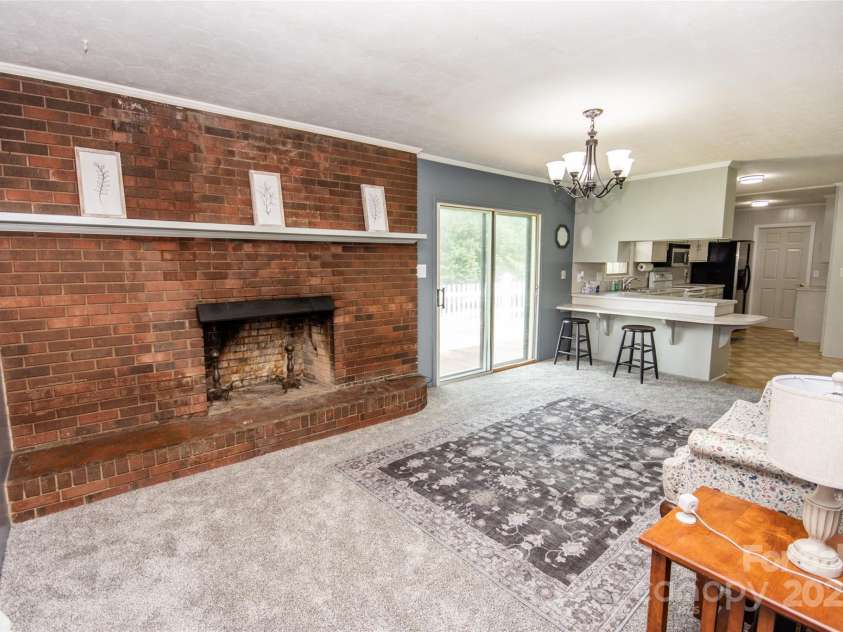 224 Mountain View Road, Statesville, NC 28625.  MLS# CAR4278569, YatesRealty ID 35159. 