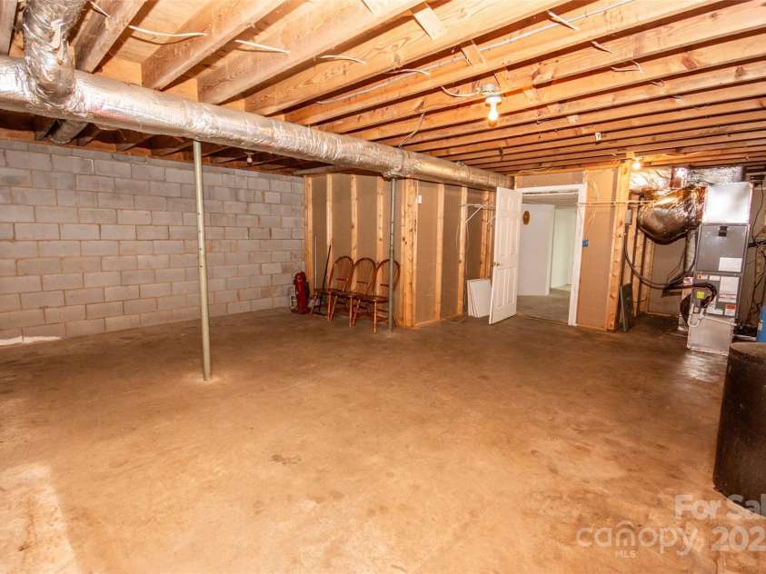 224 Mountain View Road, Statesville, NC 28625.  MLS# CAR4278569, YatesRealty ID 35159. 
