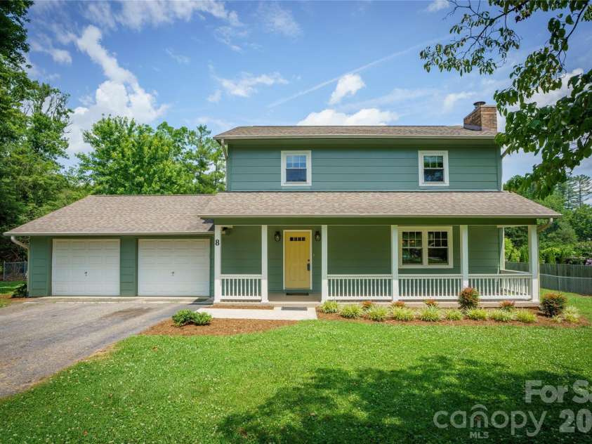 8 Wedgewood Drive, Mills River, NC 28759.  MLS# CAR4398096, YatesRealty ID 35159. 